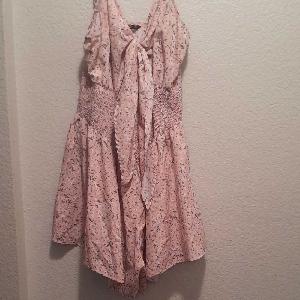 SHEIN Pink Lace Romper with V-Neck and Cinched Waist